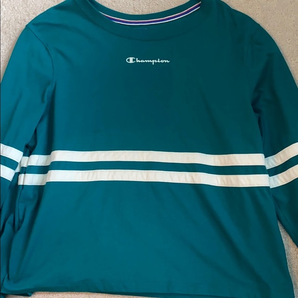Champion Tops - Gorgeous teal Champion cropped tee